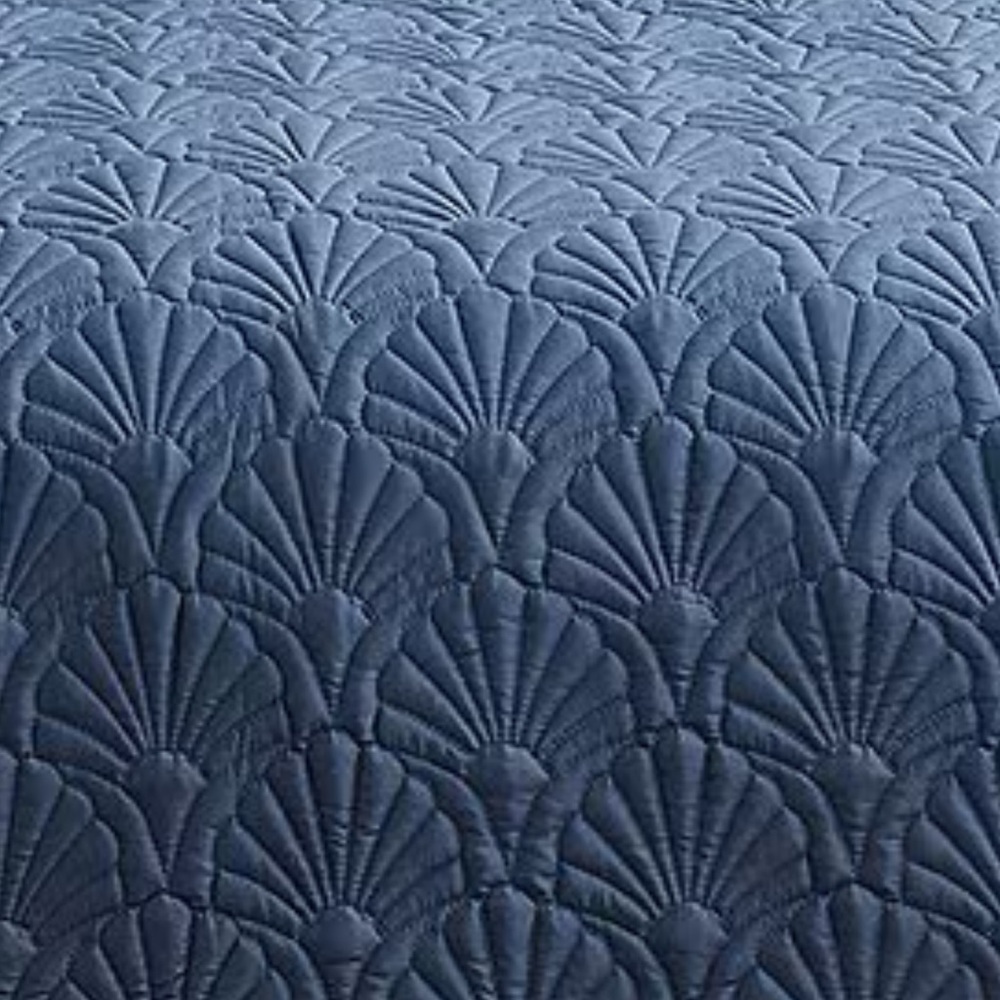 3pc TED BAKER Deco Shell Sapphire Blue Quilt Set-Scalloped Edges- King- 108"x90" - Picture 6 of 8